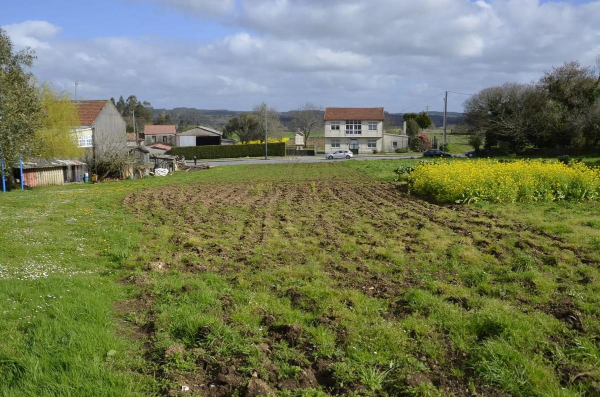 Terreno en venta en Ordes, A Coruña photo 4