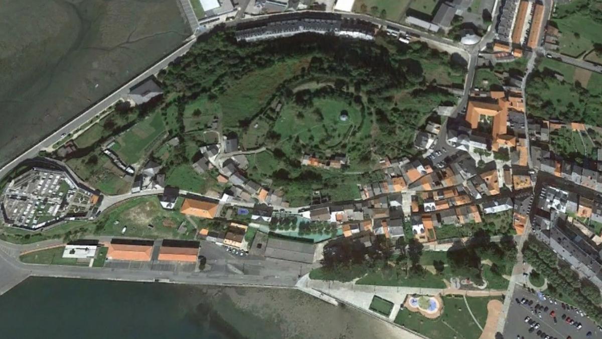Terreno en venta en Ortigueira, A Coruña photo 2