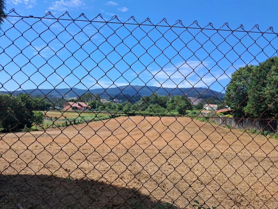 Terreno en venta en Brion, A Coruña photo 1