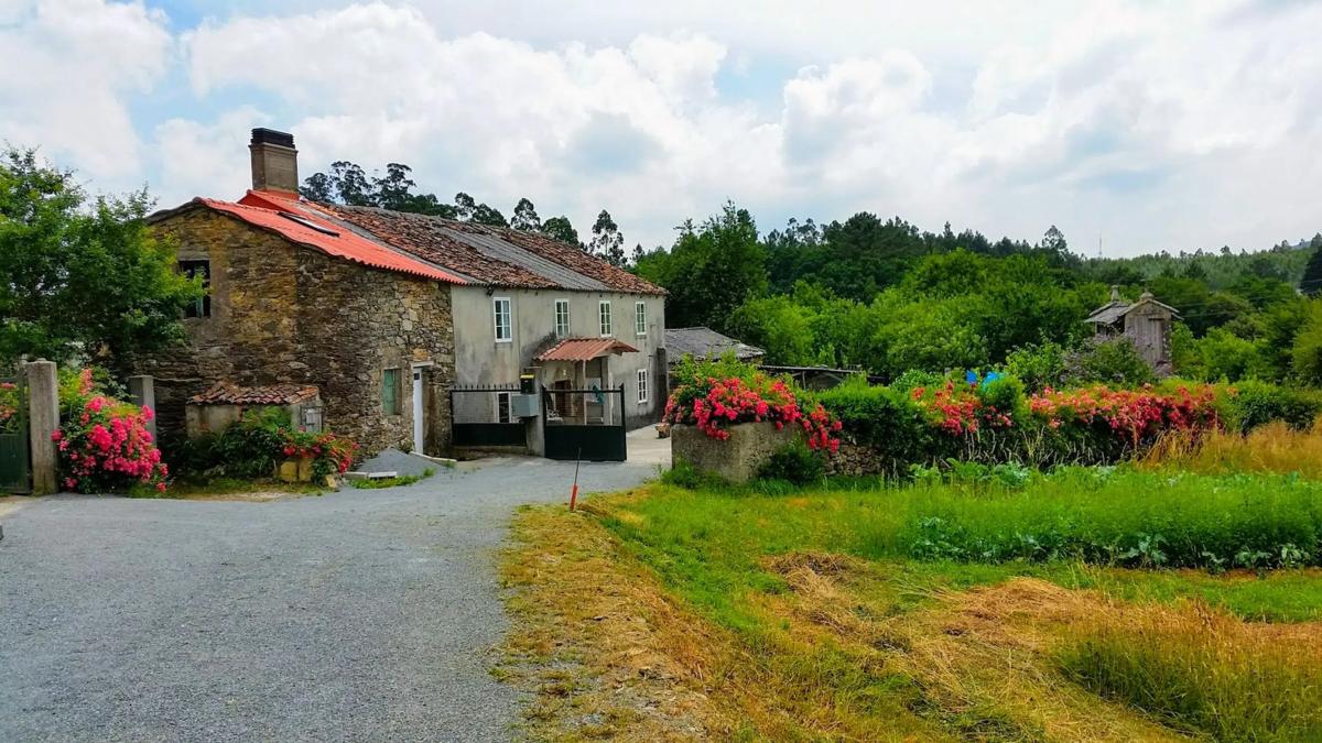 Terreno en venta en Santiago de Compostela, A Coruña photo 2