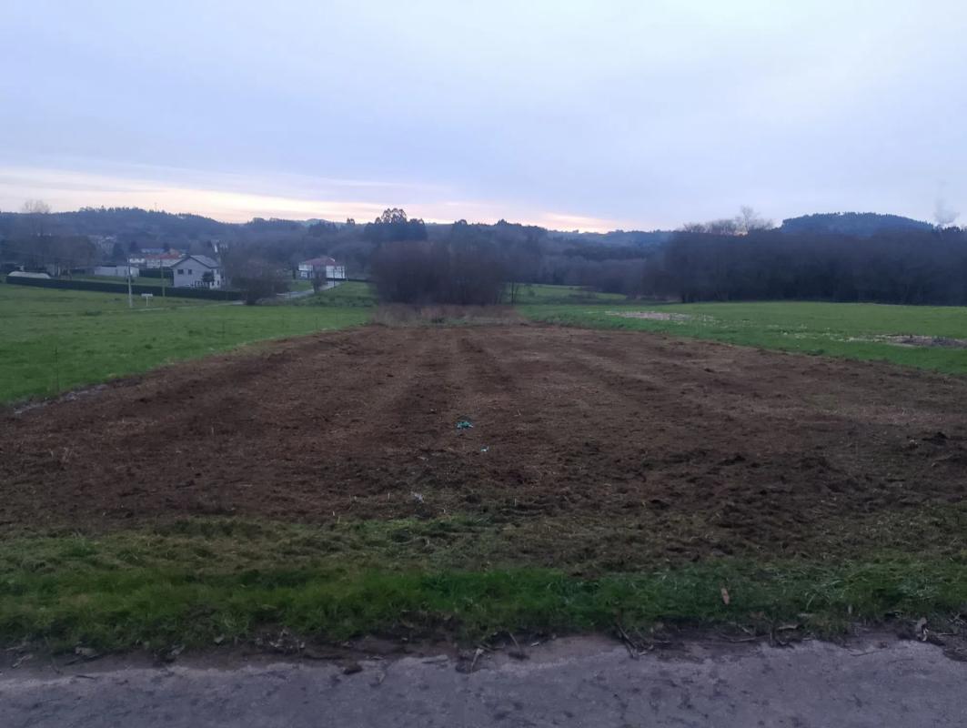 Terreno en venta en Santiago de Compostela, A Coruña photo 1