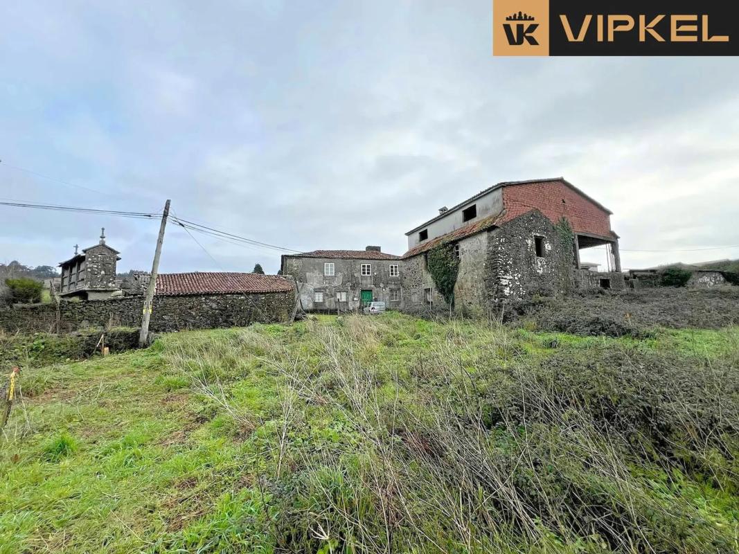 Land for sale in Santiago de Compostela, A Coruña photo 1