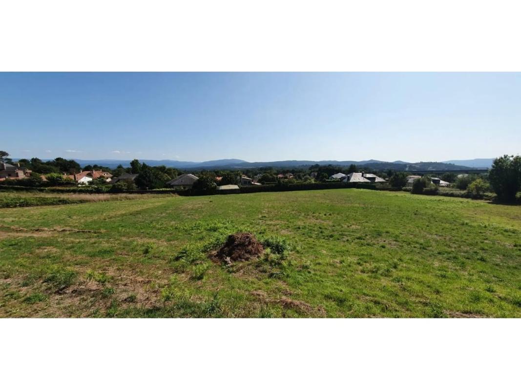 Terreno en venta en Teo, A Coruña photo 2