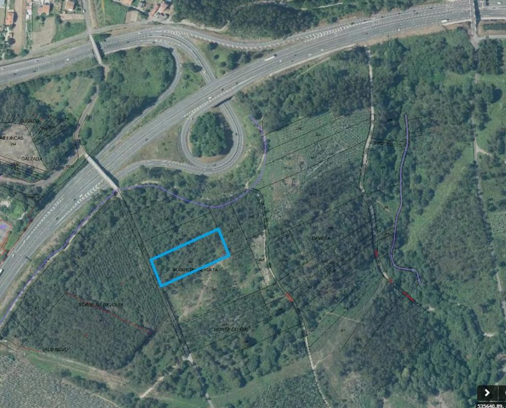 Terreno en venta en Santiago de Compostela, A Coruña photo 2