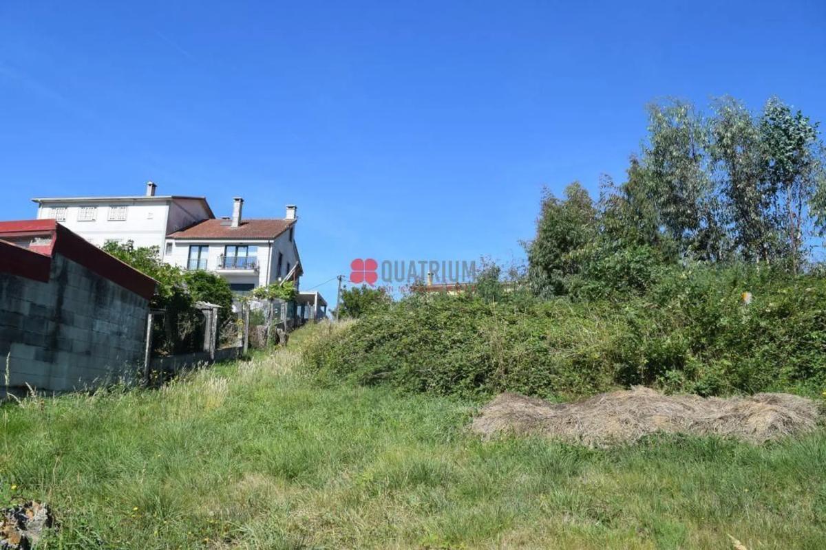 Terreno en venta en Santiago de Compostela, A Coruña photo 2
