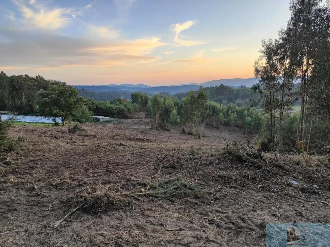 Terreno en venta en Santiago de Compostela, A Coruña photo 2