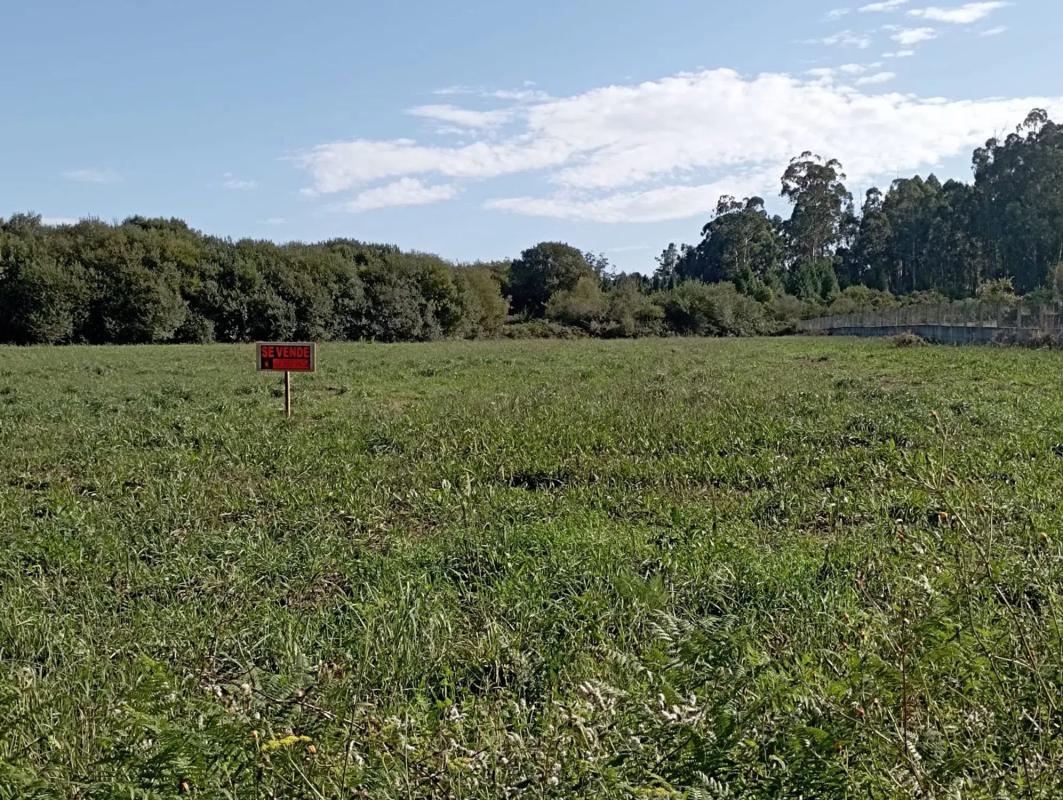 Terreno en venta en Santiago de Compostela, A Coruña photo 1