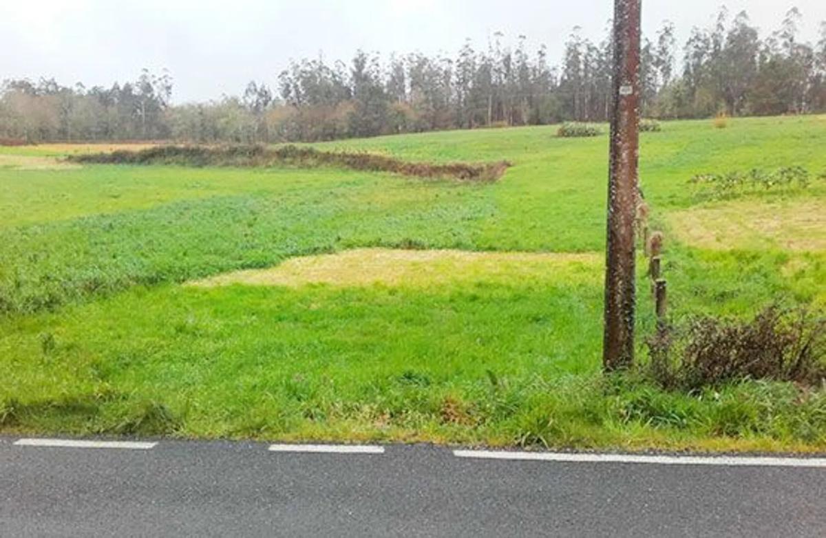 Terreno en venta en Santiago de Compostela, A Coruña photo 1