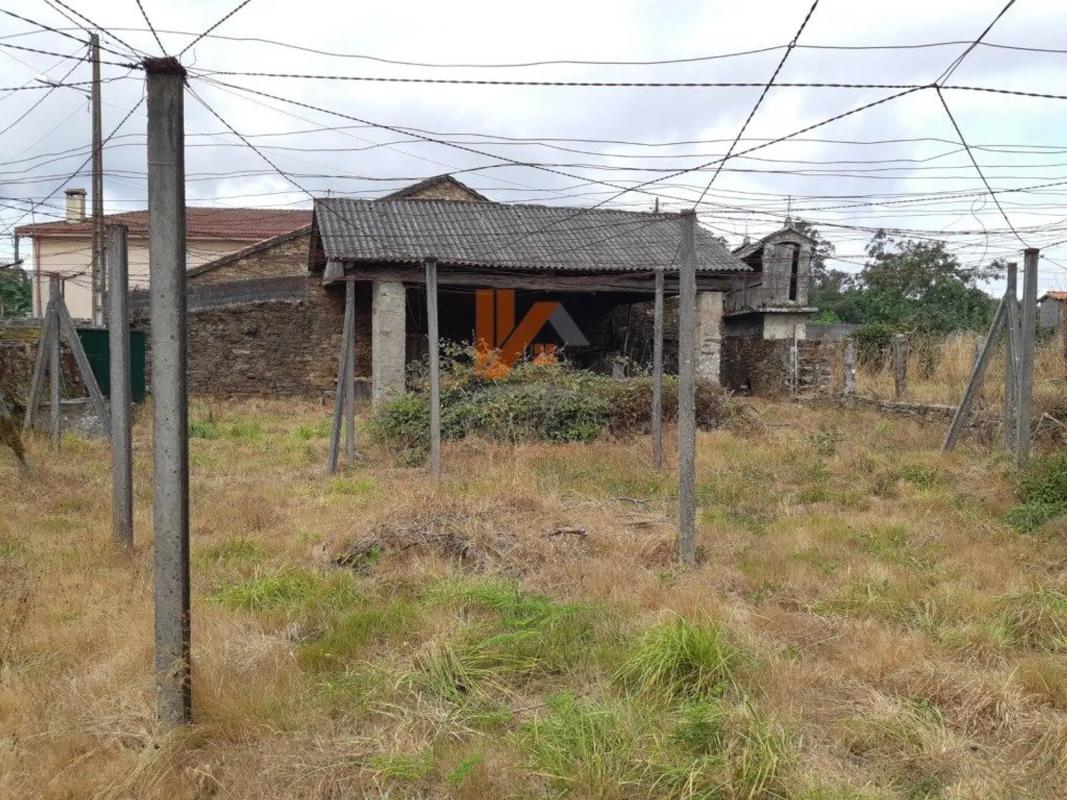 Terreno en venta en Santiago de Compostela, A Coruña photo 2