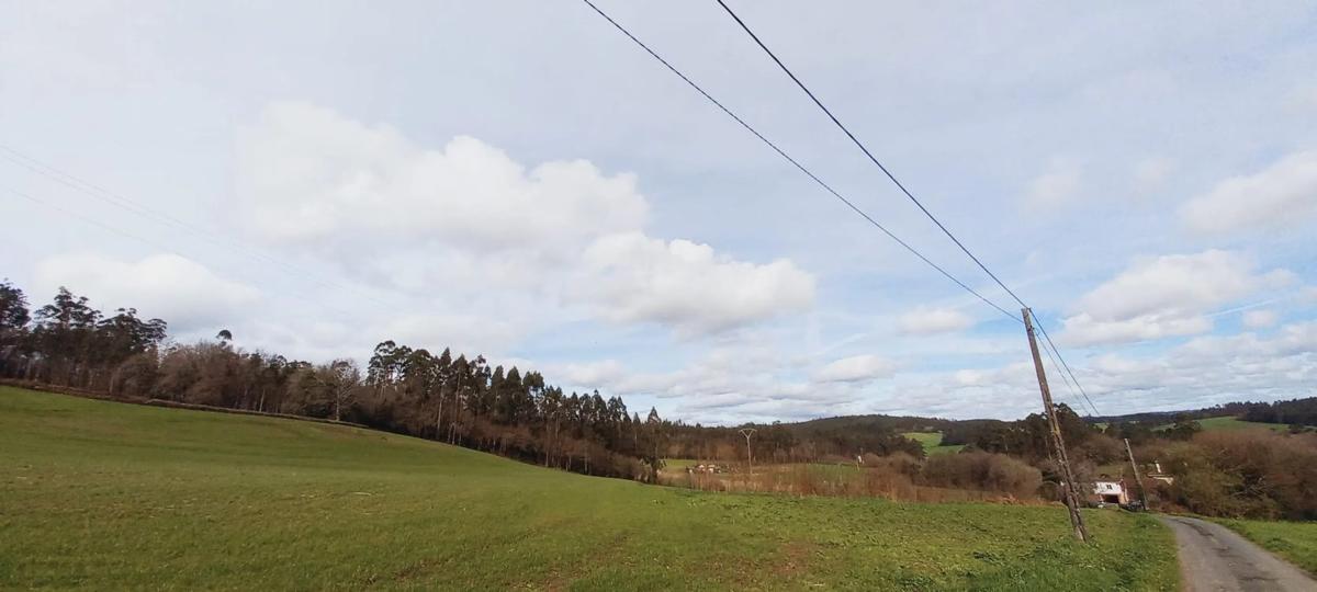 Działka na sprzedaż w Boqueixon, A Coruña photo 2