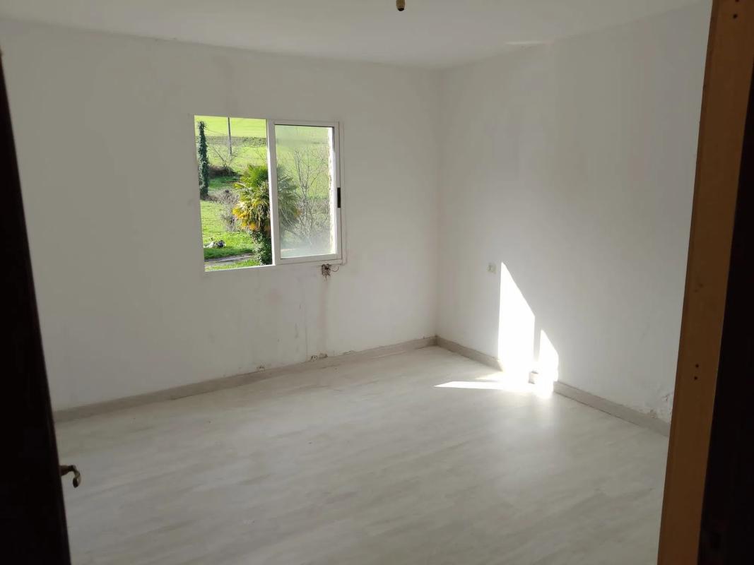 Terreno en venta en Boqueixon, A Coruña photo 2