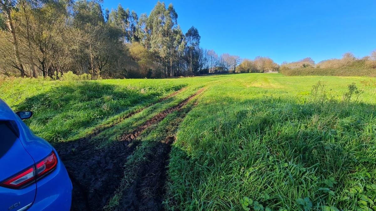 Terreno en venta en Santiago de Compostela, A Coruña photo 3