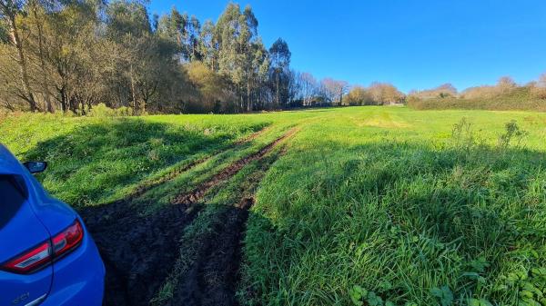 Terreno en calle da Pena Corveira, 33 thumbnail 2