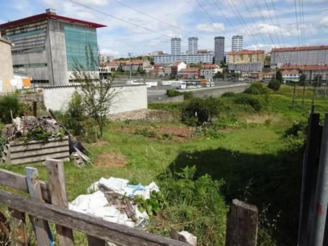 Terreno en venta en Santiago de Compostela, A Coruña photo 3