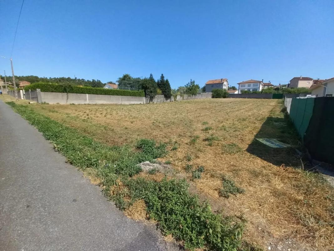 Terreno en venta en Ames, A Coruña photo 3