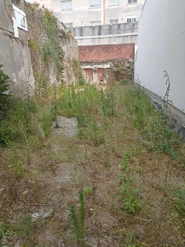 Terreno en venta en Santiago de Compostela, A Coruña photo 1