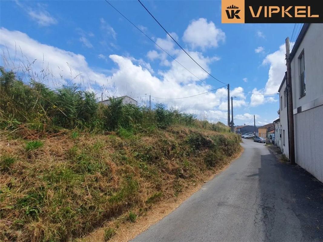 Terreno en venta en Santiago de Compostela, A Coruña photo 1