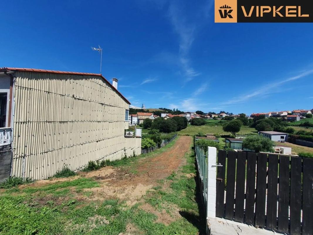 Terreno en venta en Santiago de Compostela, A Coruña photo 1