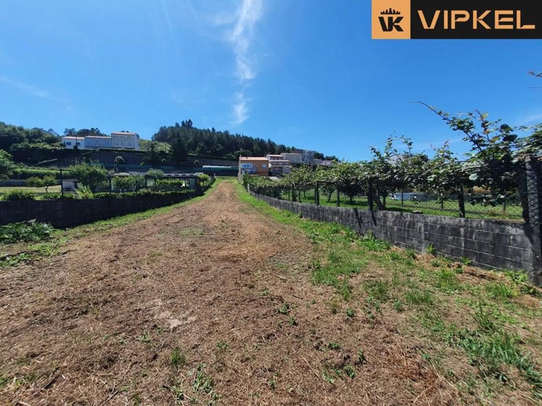 Terreno en venta en Santiago de Compostela, A Coruña photo 2