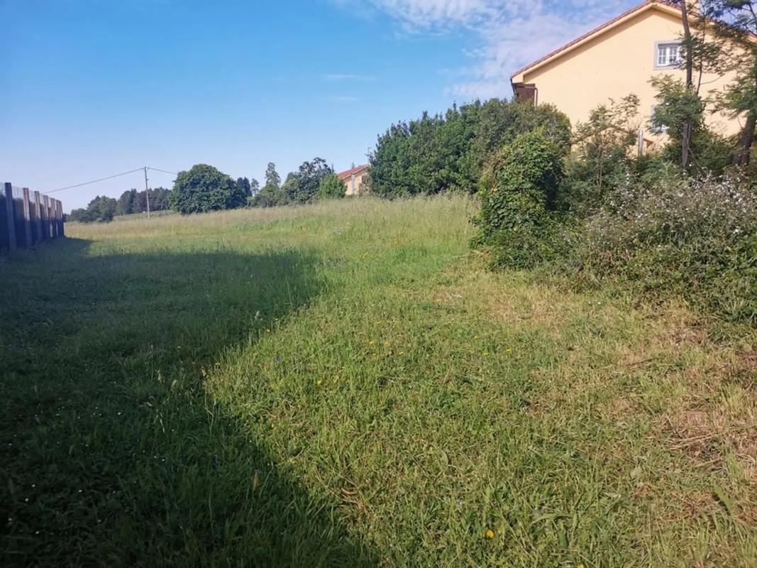 Terreno en venta en Santiago de Compostela, A Coruña photo 2