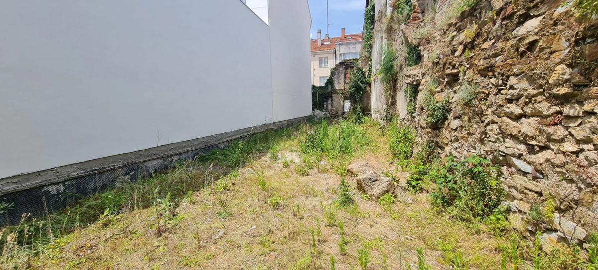 Land for sale in Santiago de Compostela, A Coruña photo 1