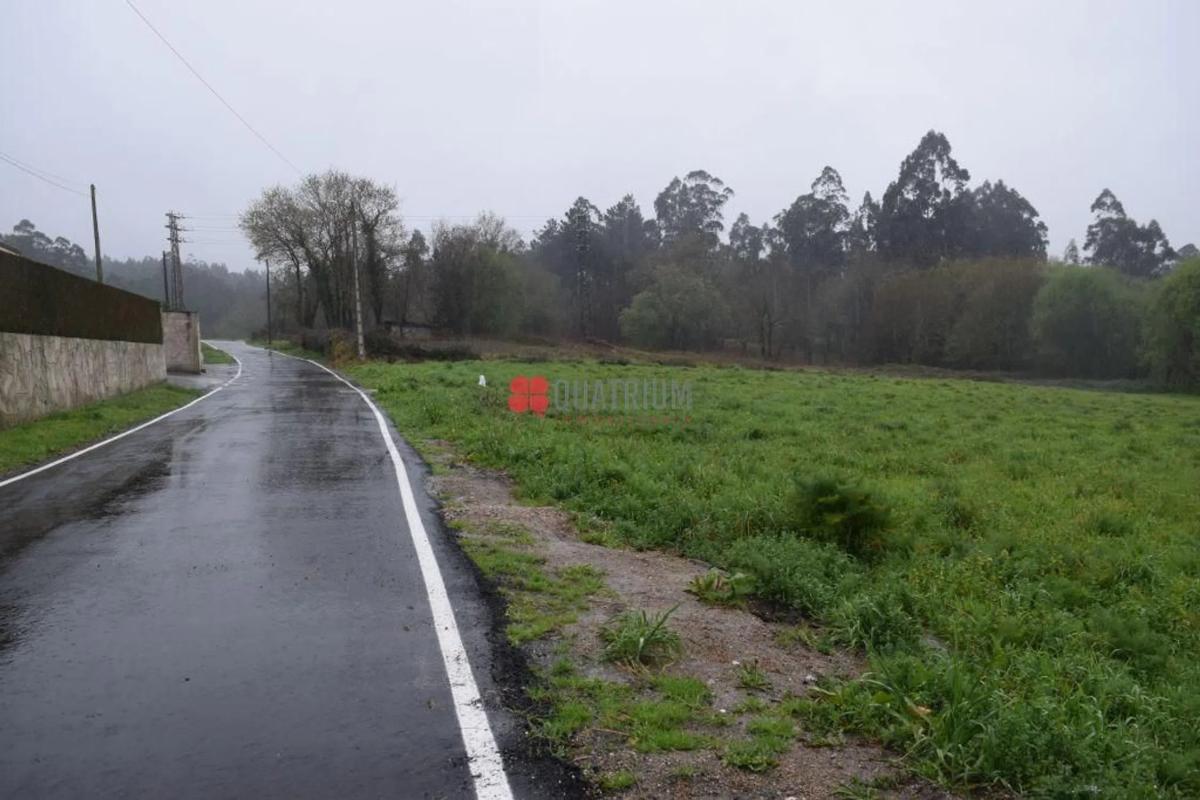 Terreno en venta en Ames, A Coruña photo 3