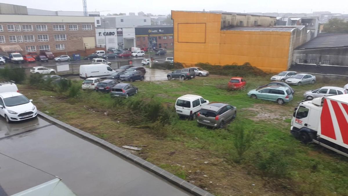 Terreno en venta en Santiago de Compostela, A Coruña photo 4