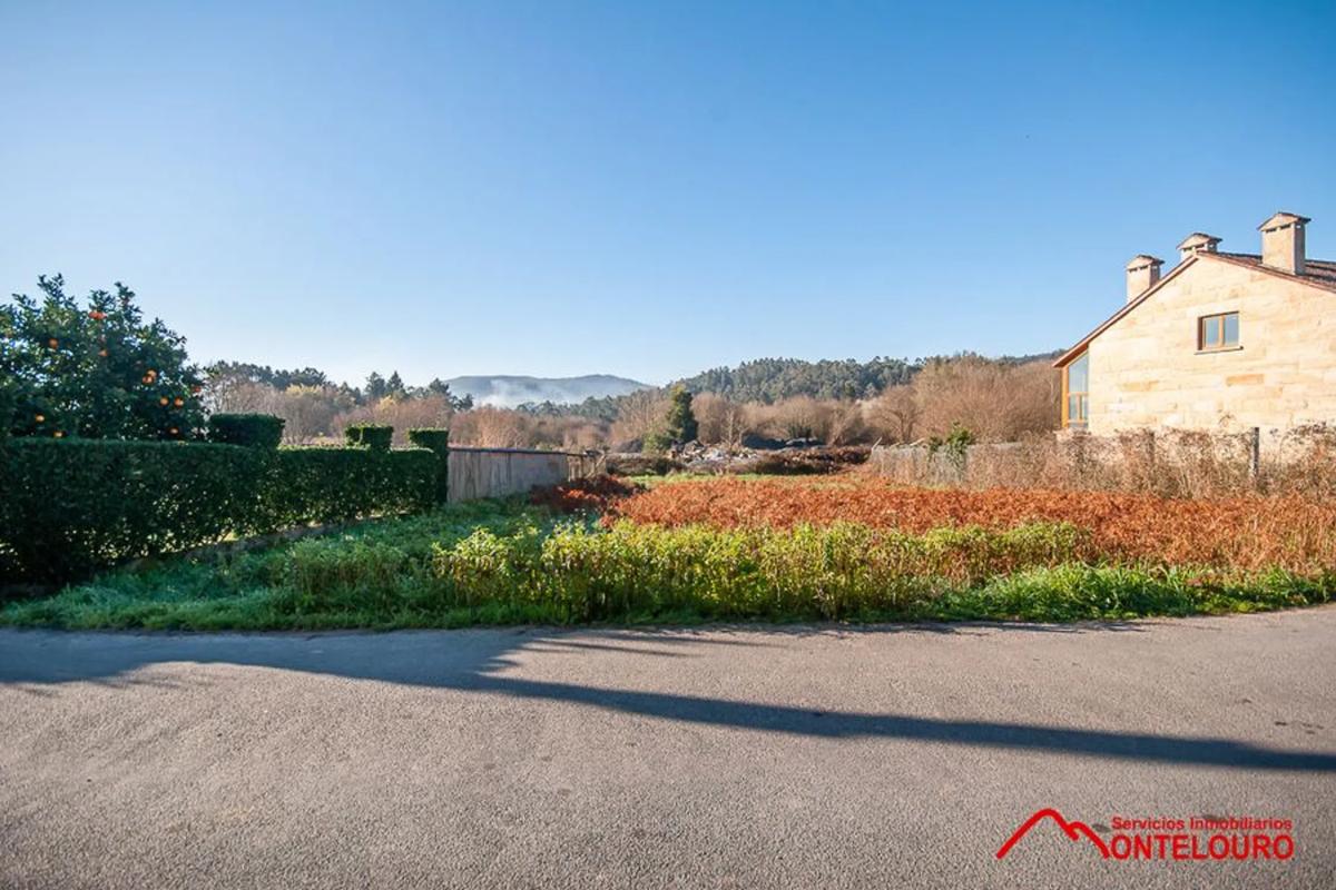 Terreno en venta en Brion, A Coruña photo 2