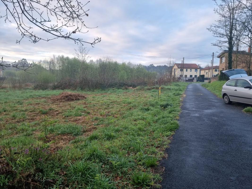 Terreno en venta en Brion, A Coruña photo 2