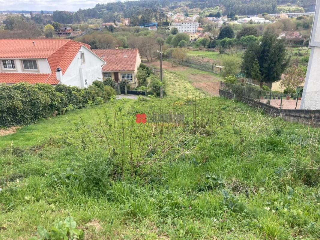 Terreno en venta en Santiago de Compostela, A Coruña photo 1