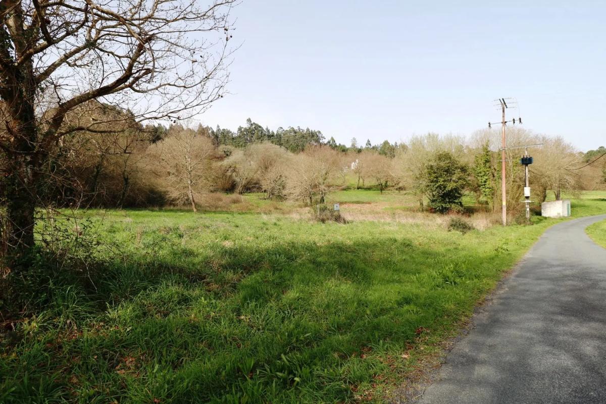 Terreno en venta en Brion, A Coruña photo 2
