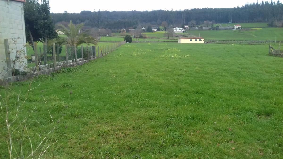 Terreno en venta en Boqueixon, A Coruña photo 1