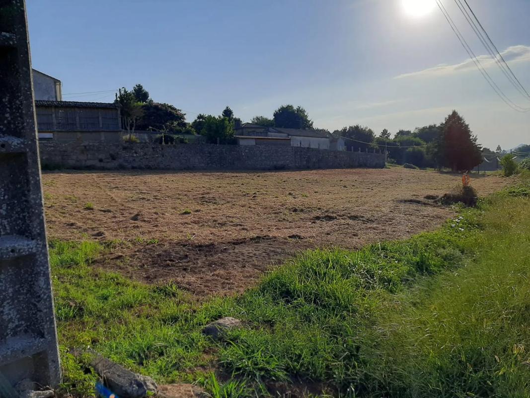 Terreno en venta en Teo, A Coruña photo 3