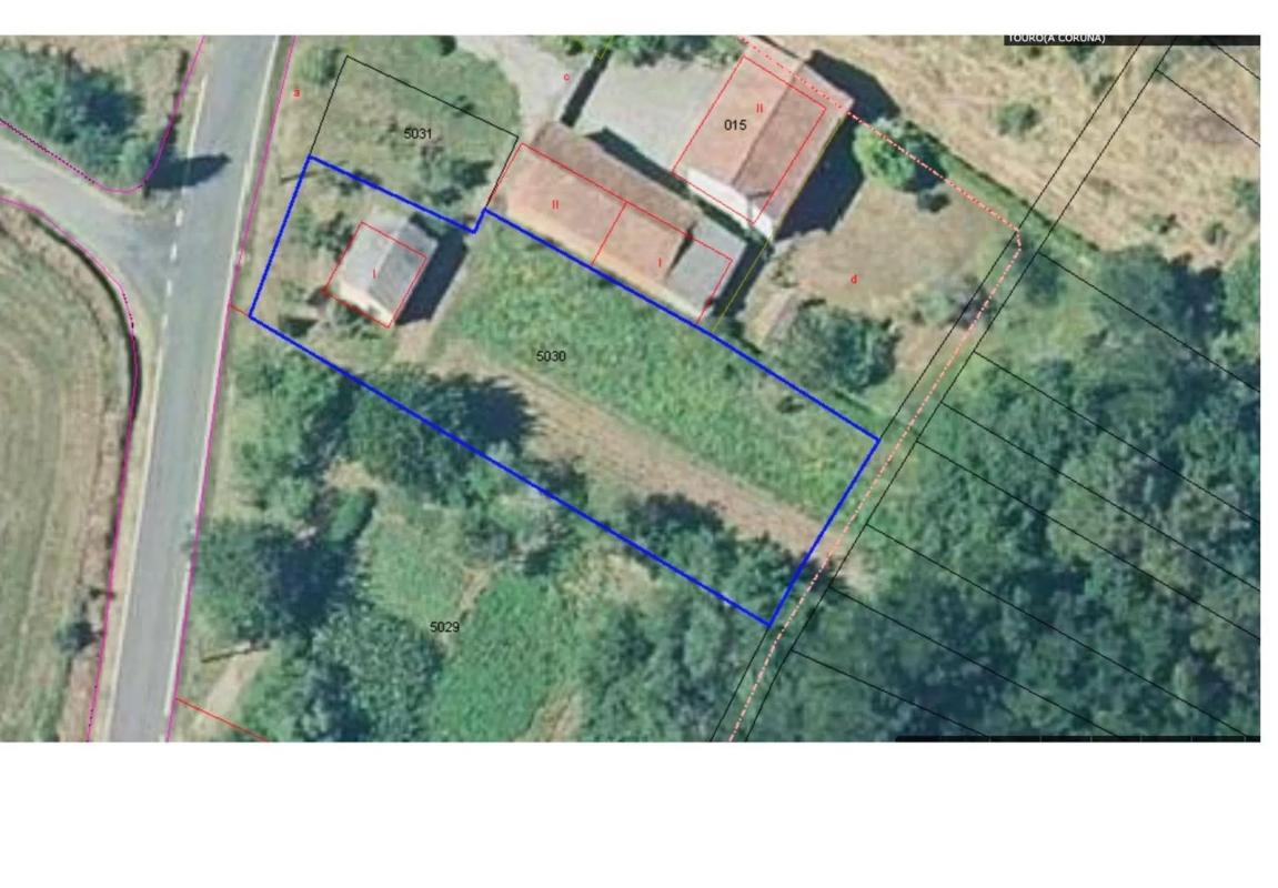 Terreno en venta en Touro, A Coruña photo 2