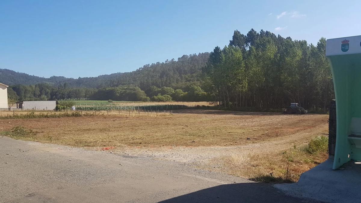 Land for sale in Trace, A Coruña photo 1