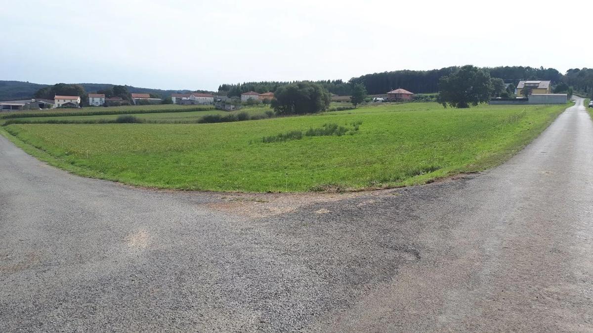 Land for sale in Trace, A Coruña photo 1