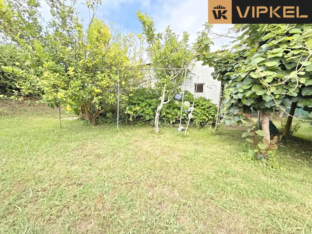 Terreno en venta en Oleiros, A Coruña photo 1