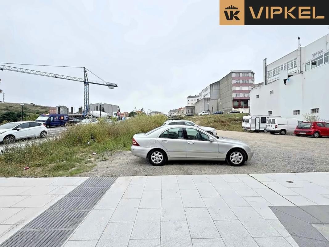 Działka na sprzedaż w Arteixo, A Coruña photo 1