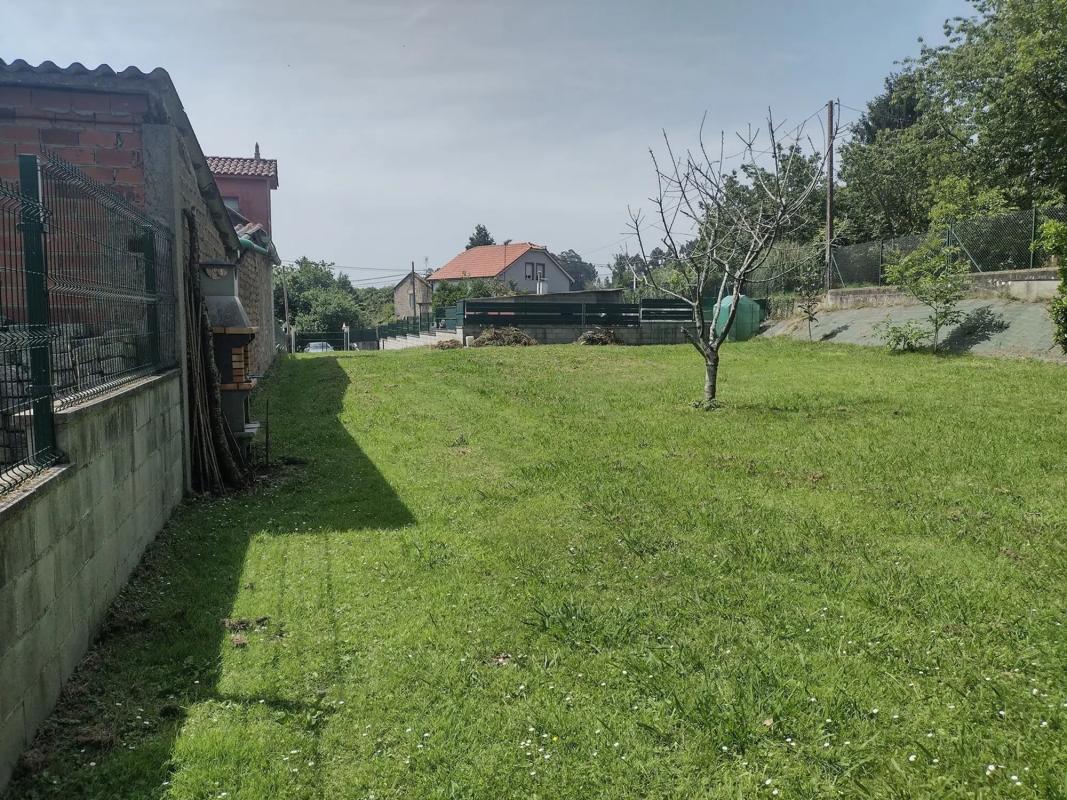Terreno en venta en Bergondo, A Coruña photo 3