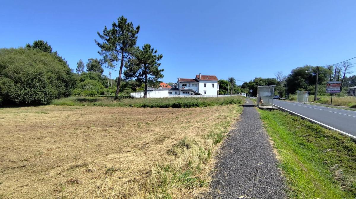 Terreno en venta en Oleiros, A Coruña photo 3