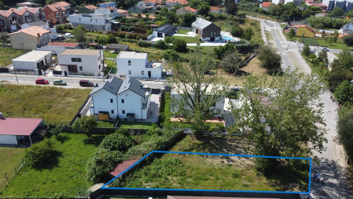 Terreno en venta en Oleiros, A Coruña photo 5
