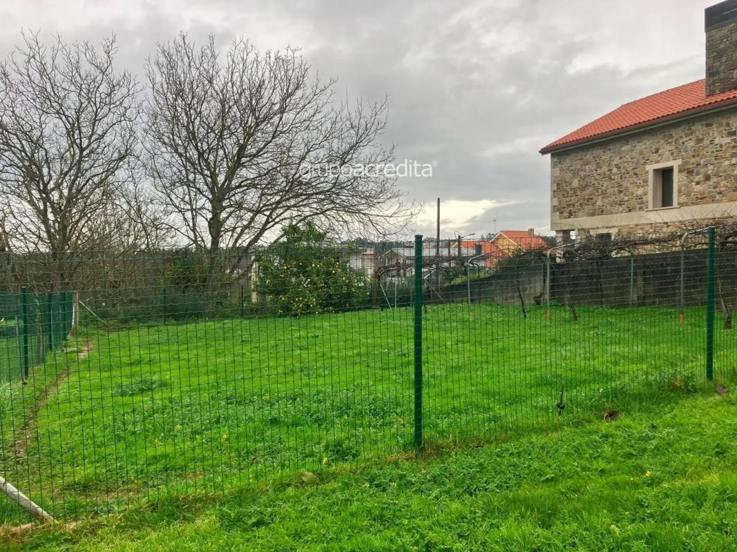 Terreno en venta en Oleiros, A Coruña photo 1