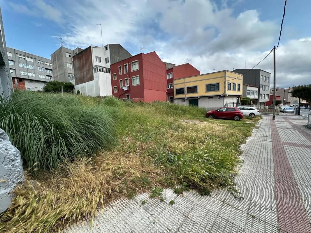 Terreno en venta en Arteixo, A Coruña photo 4
