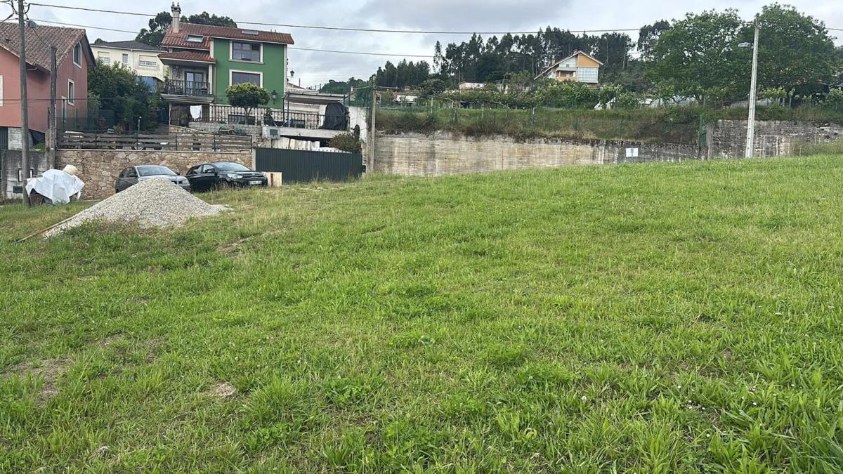 Terreno en venta en Culleredo, A Coruña photo 3