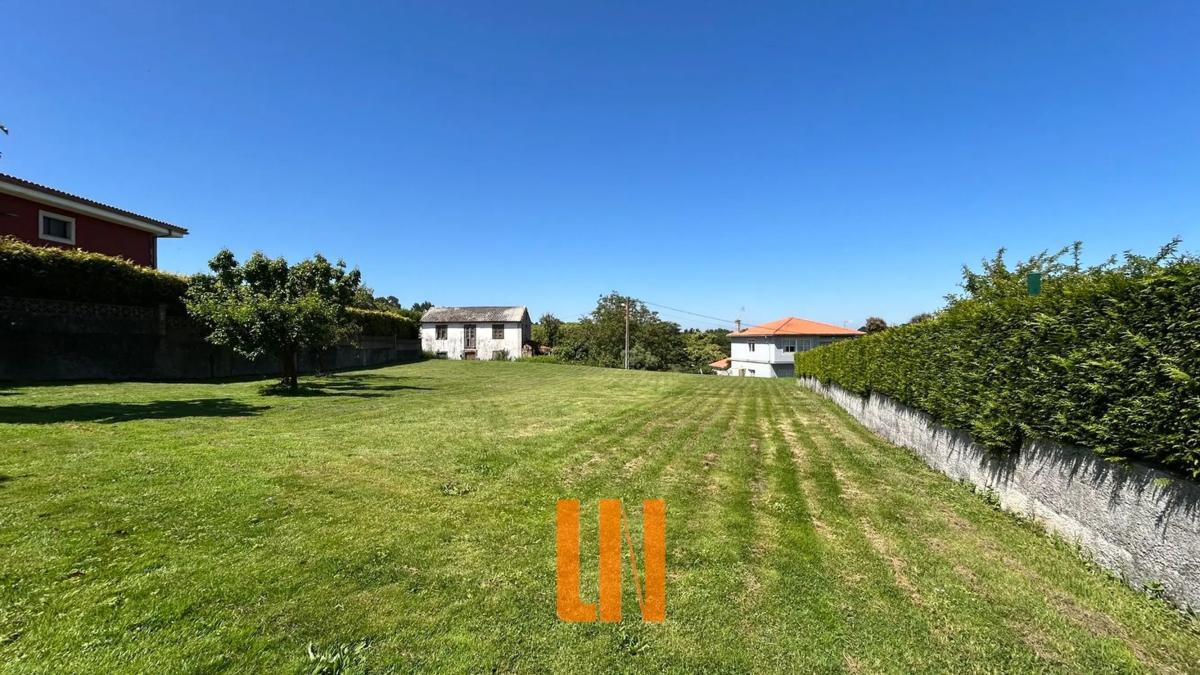 Terreno en venta en Oleiros, A Coruña photo 4