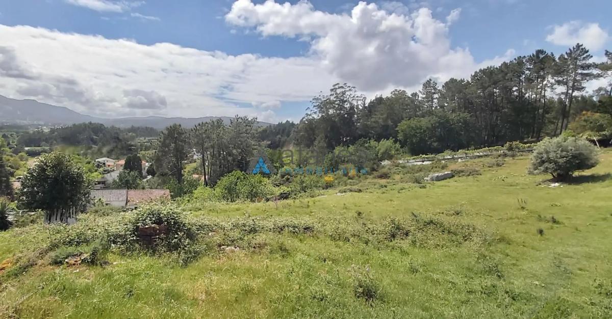 Terreno en venta en Culleredo, A Coruña photo 2