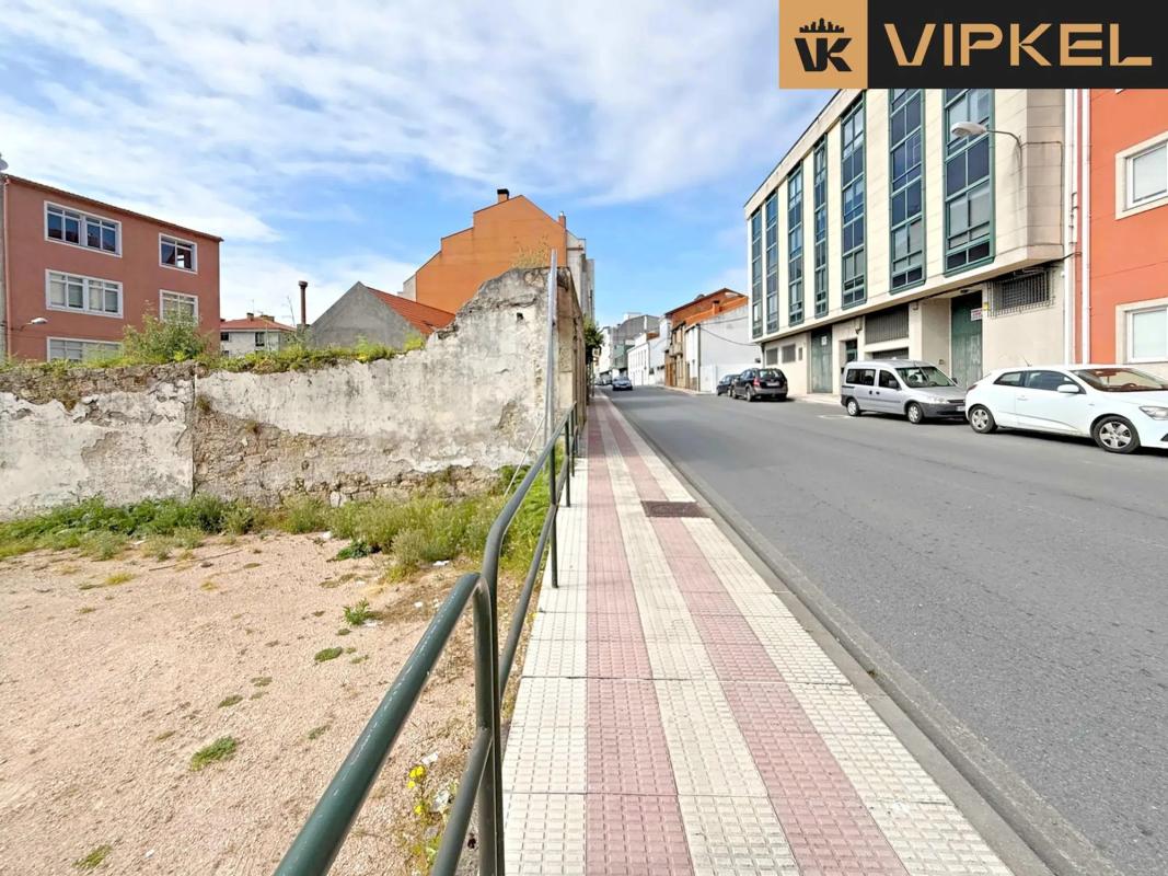 Terreno en venta en Arteixo, A Coruña photo 1