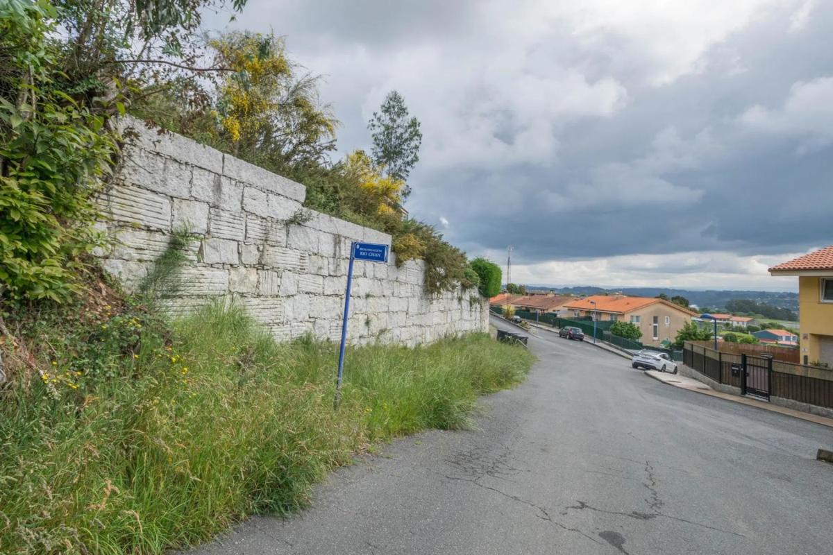 Terreno en venta en Culleredo, A Coruña photo 1