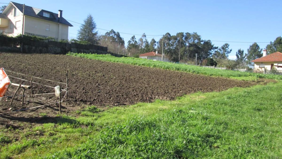Участок земли на продажу в Бергондо, Ла-Коруня photo 2