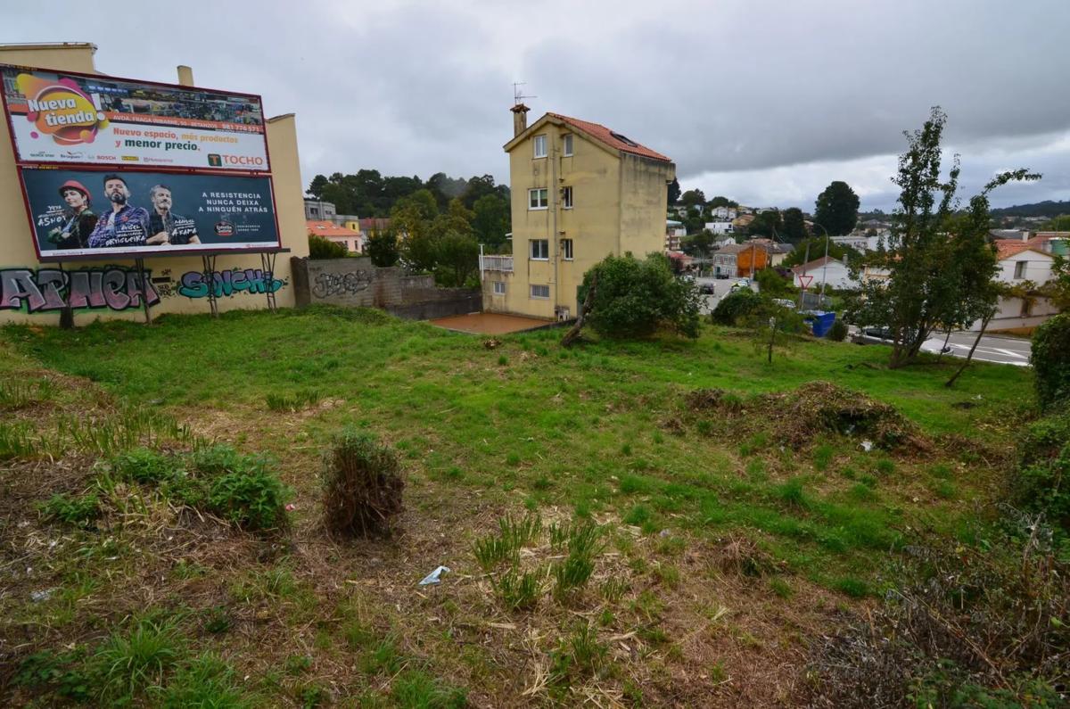 Terreno en venta en Oleiros, A Coruña photo 3